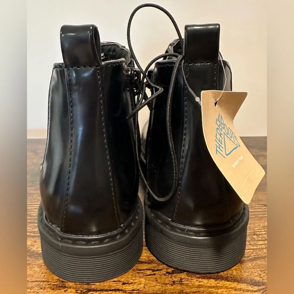 Thereabouts Little Girls Black Flux Flat Heel Chelsea Boots NWT Size 13